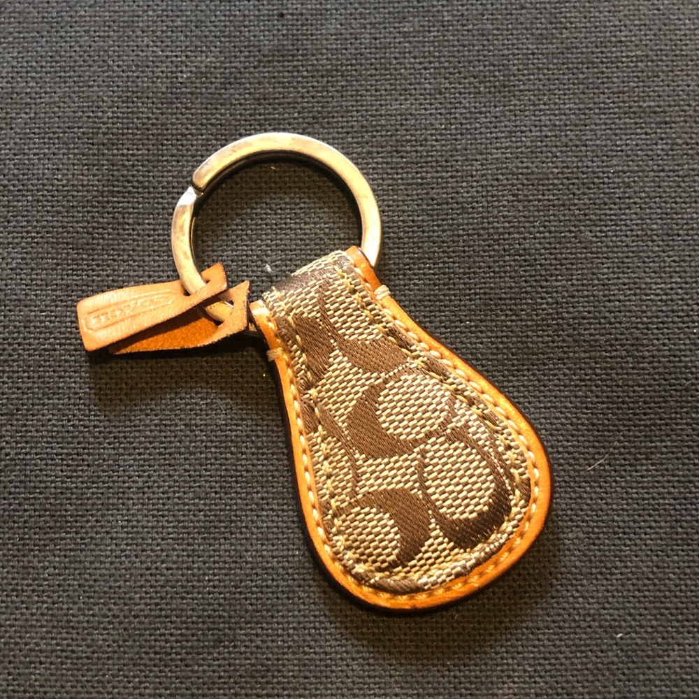 Coach Keychain Signature Brown